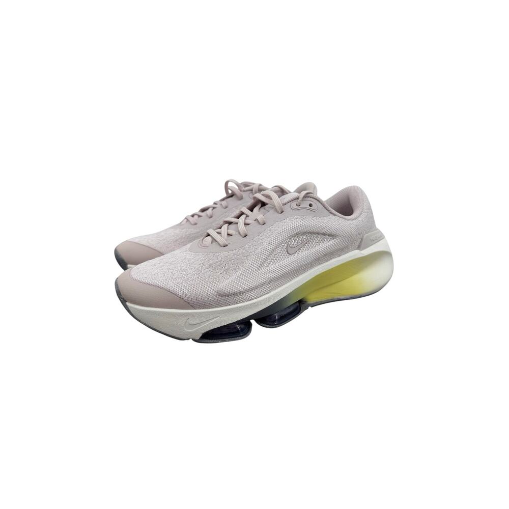 NIKE Versair Platinum Violet Womens 8.5 Gym Fitness Training Sneaker DZ3547-003
